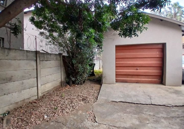7 Bedroom Property for Sale in Rustenburg Central North West